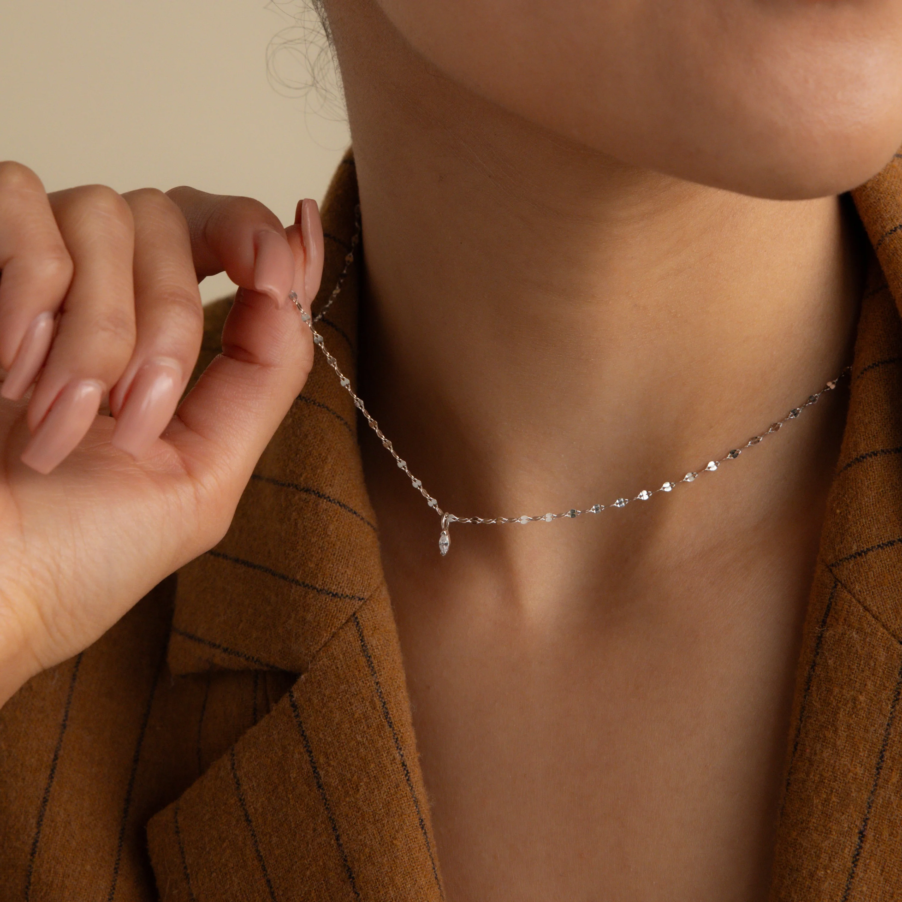 Dainty Marquise Pendant Necklace - Image 4