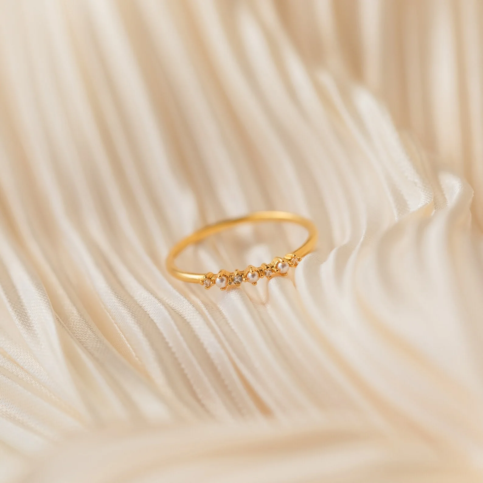 Delicate Pearl Diamond Ring - Image 4
