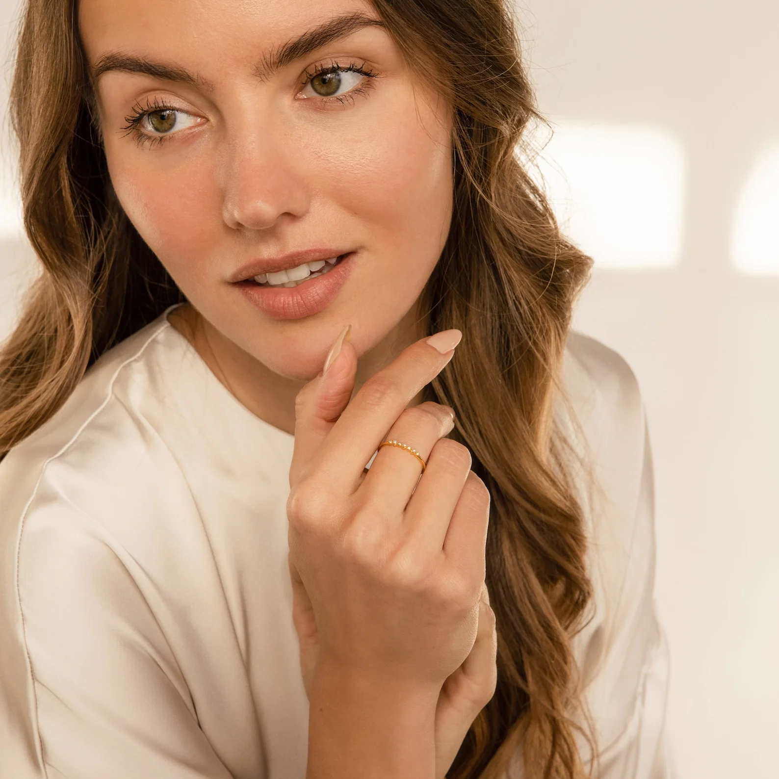 Delicate Pearl Diamond Ring - Image 8