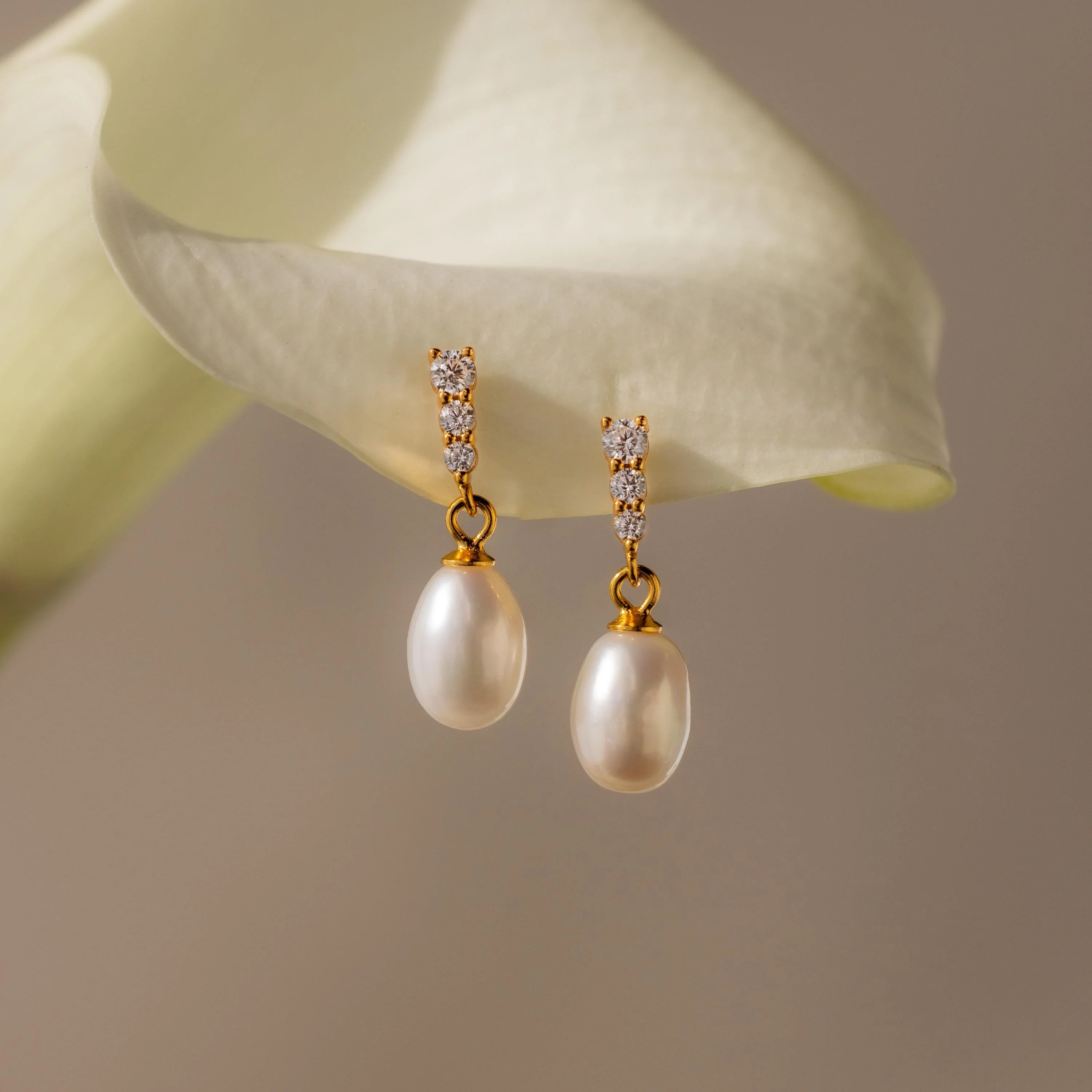 Diamond Pearl Droplet Earrings in 18K Gold