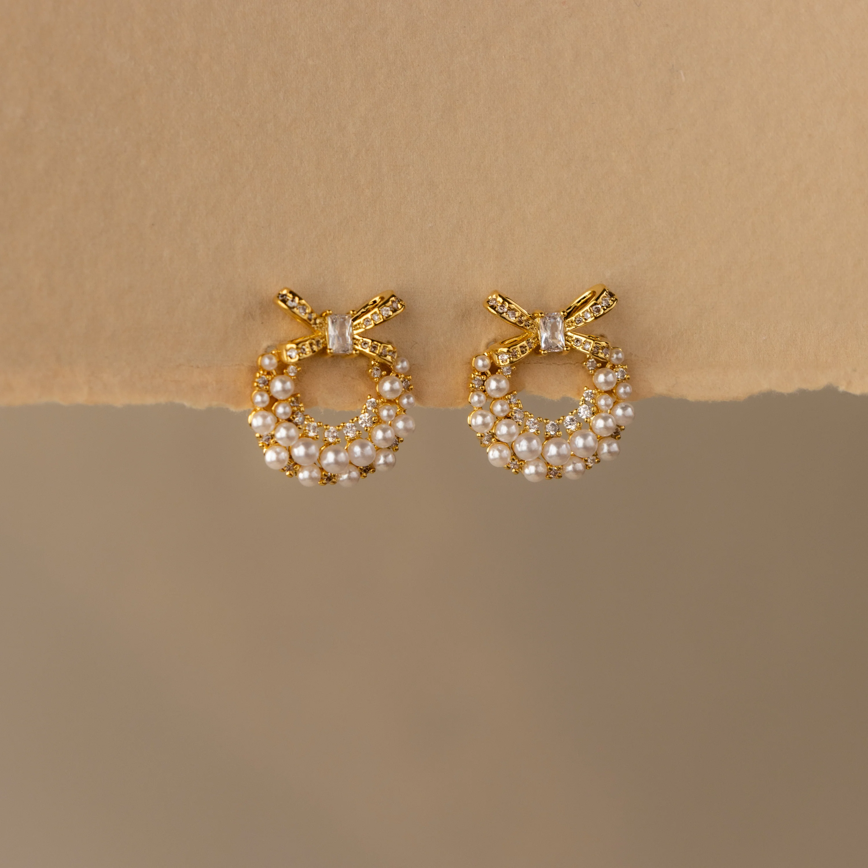 Dotted Diamond Pearl Wreath Studs