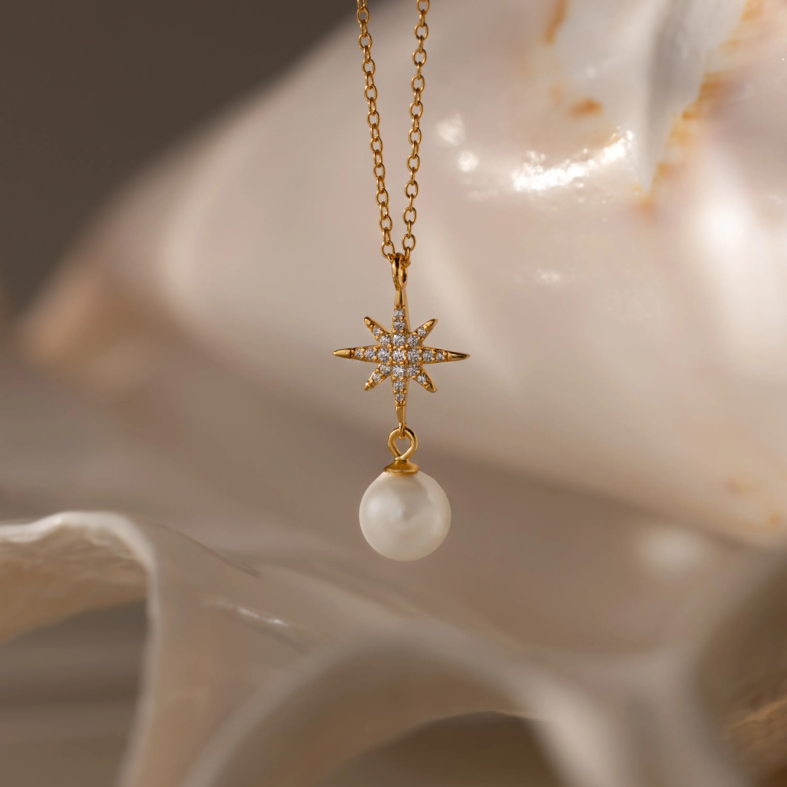 North Star Pearl Necklace in 18K Gold