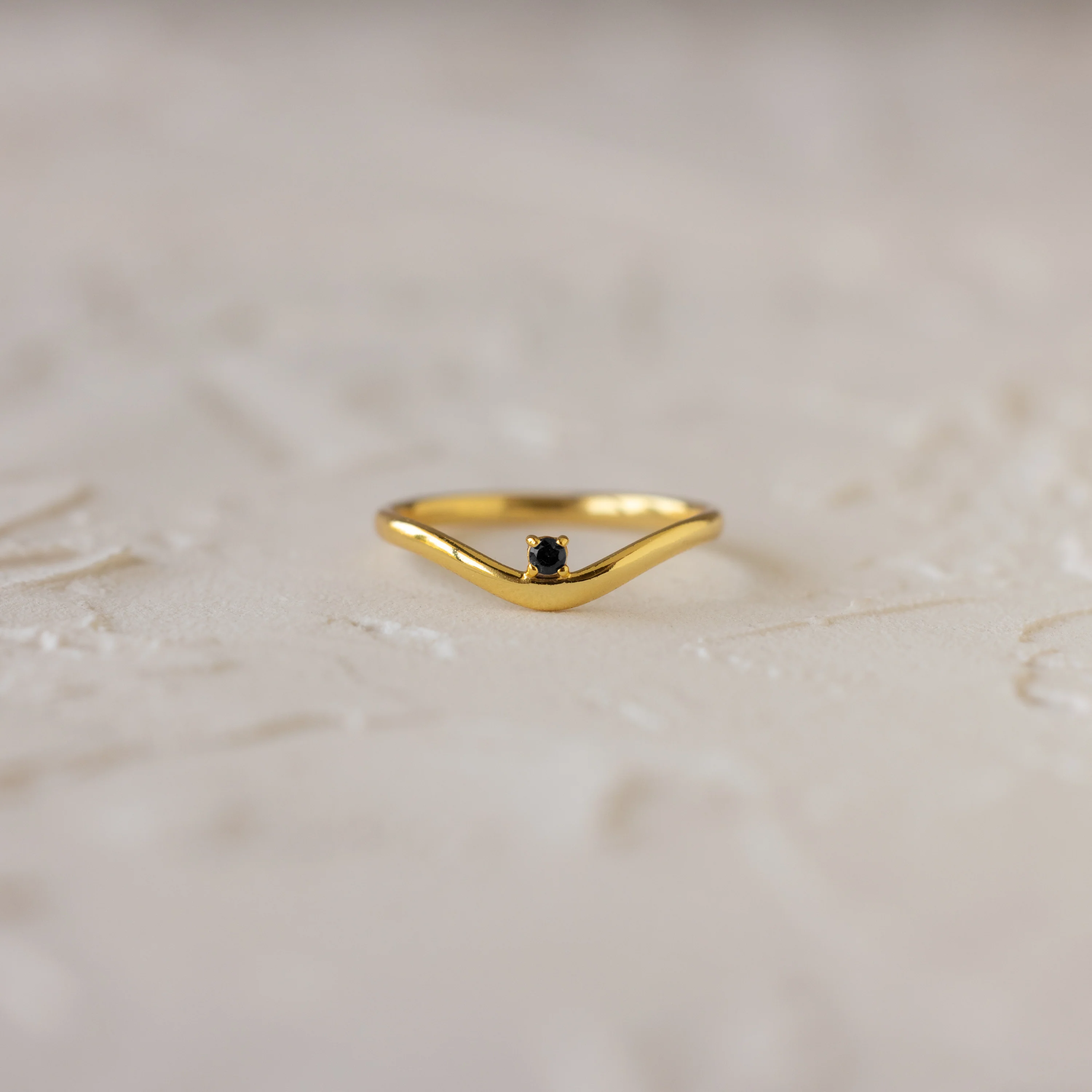 Onyx Drop Curve Ring