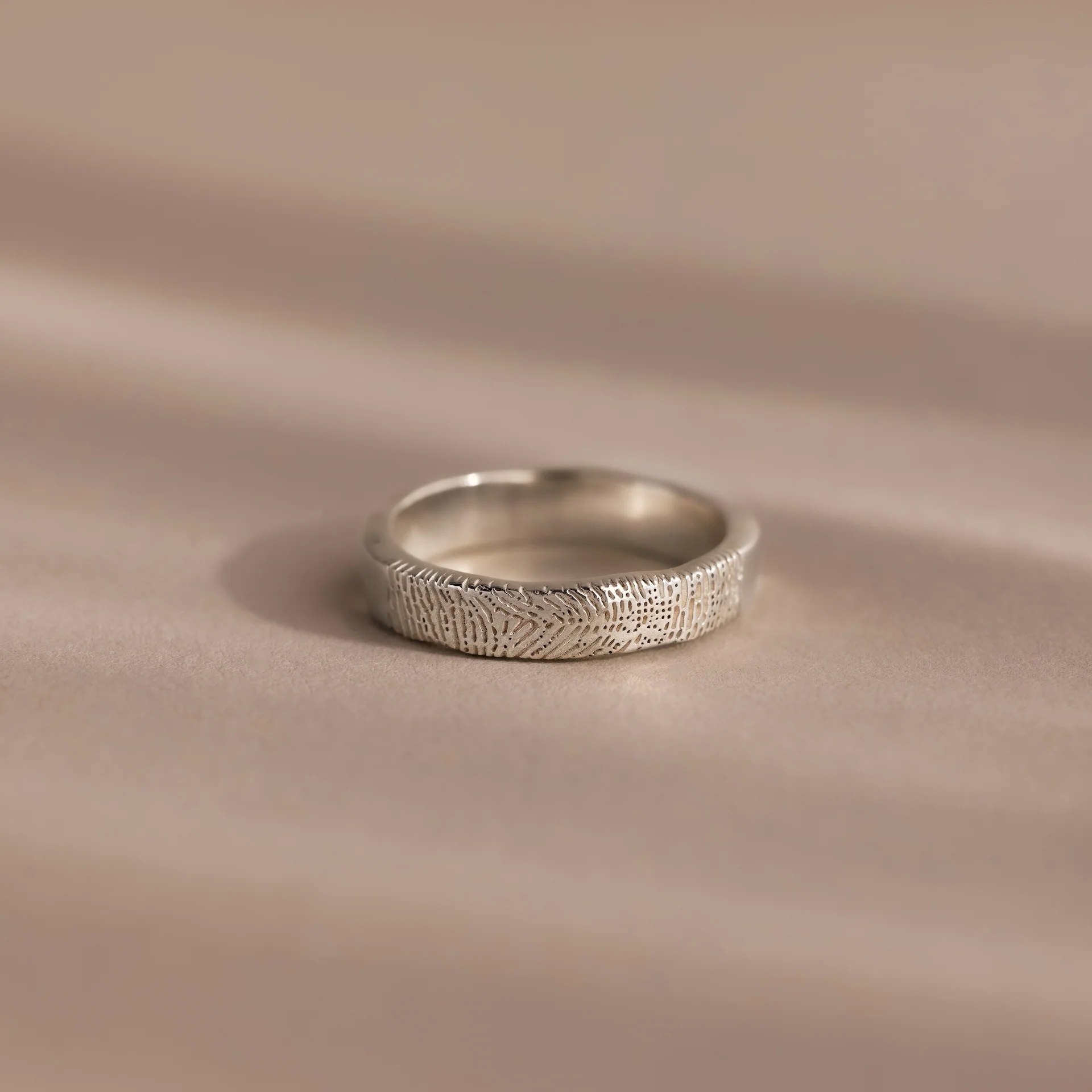 Organic Fingerprint Band in Silver