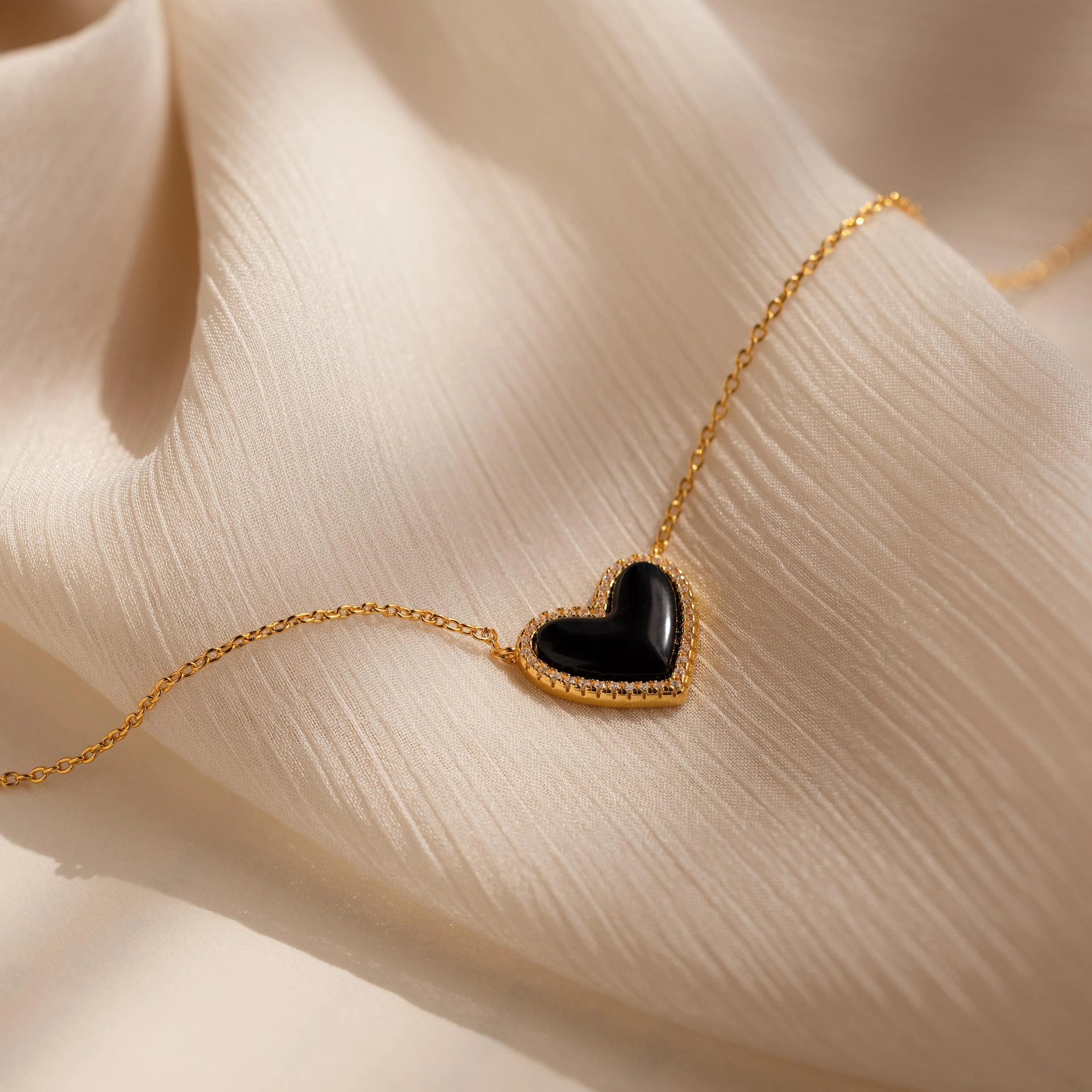 Pave Onyx Puff Heart Necklace in 18K Gold
