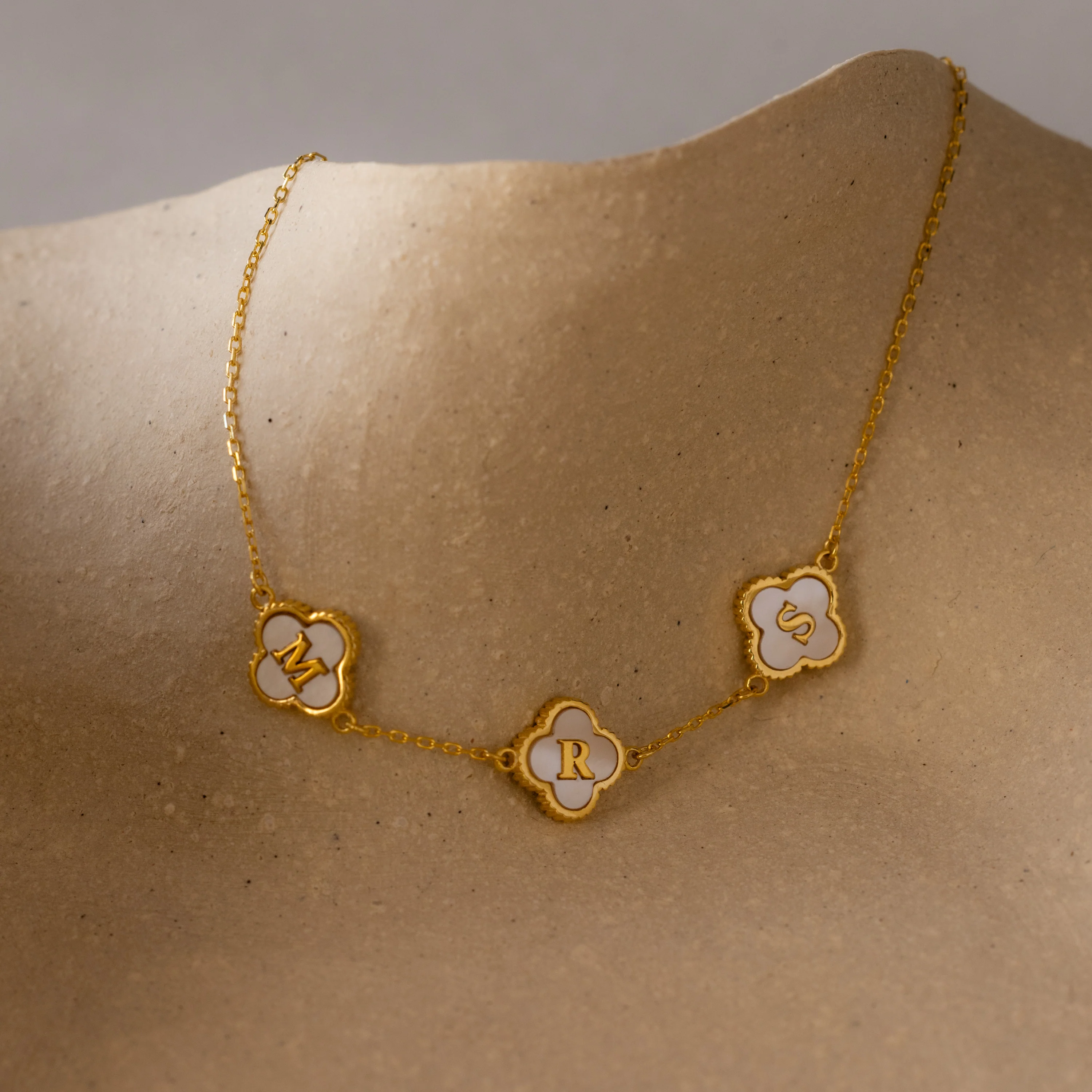 Pearl Clover Letter Bracelet in 18K Gold