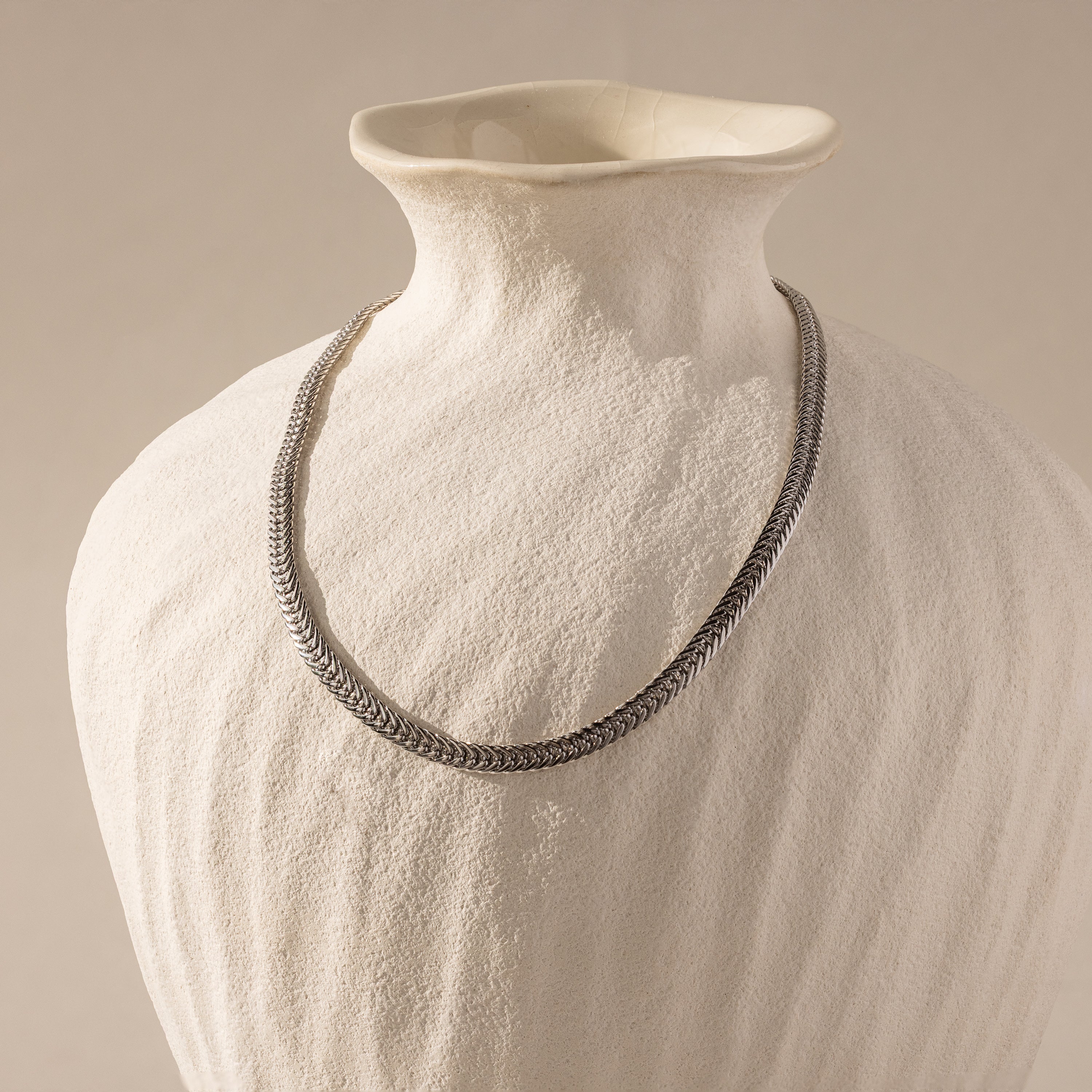Thick Mesh Chain Necklace - Image 2