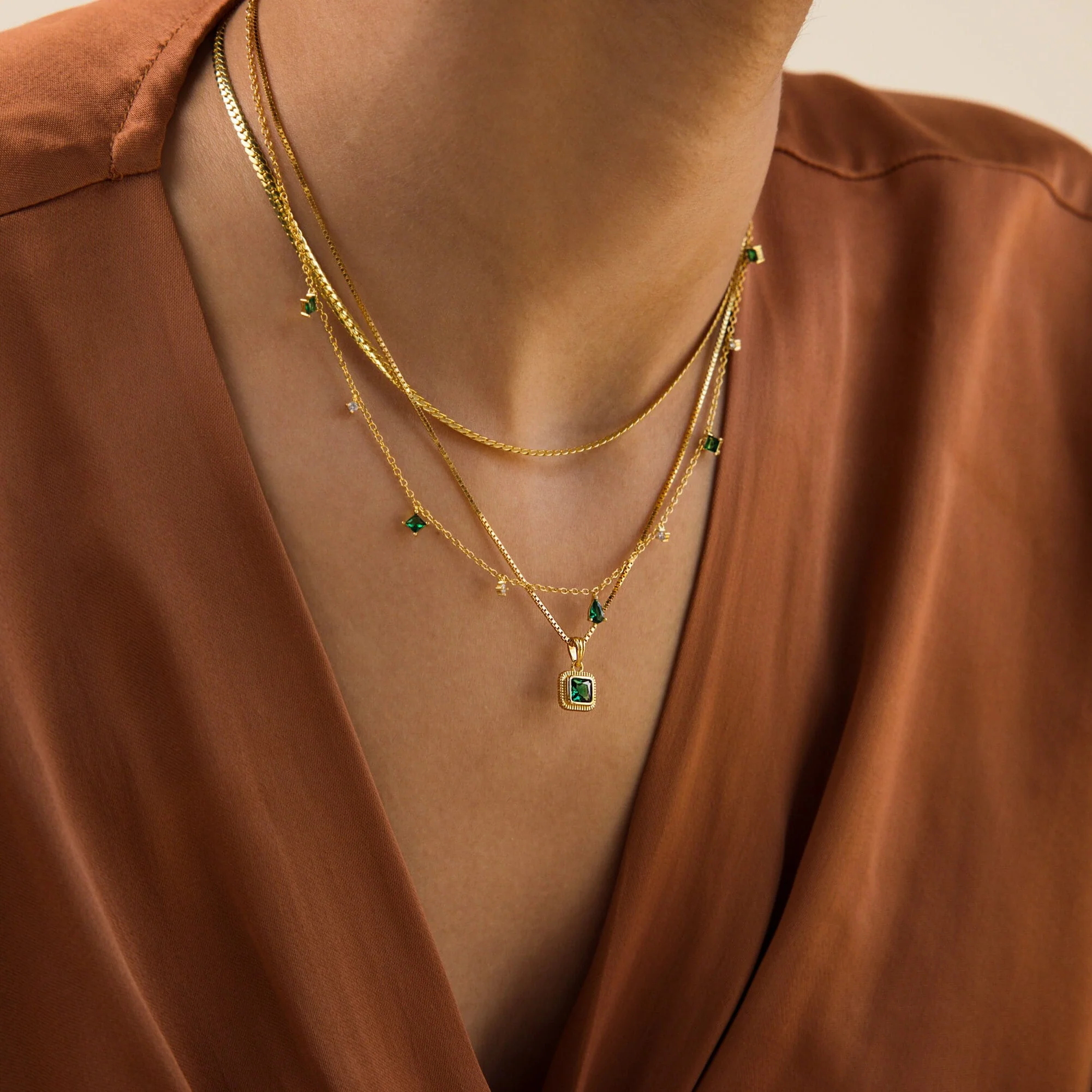 Vintage Emerald Pendant Necklace - Image 6