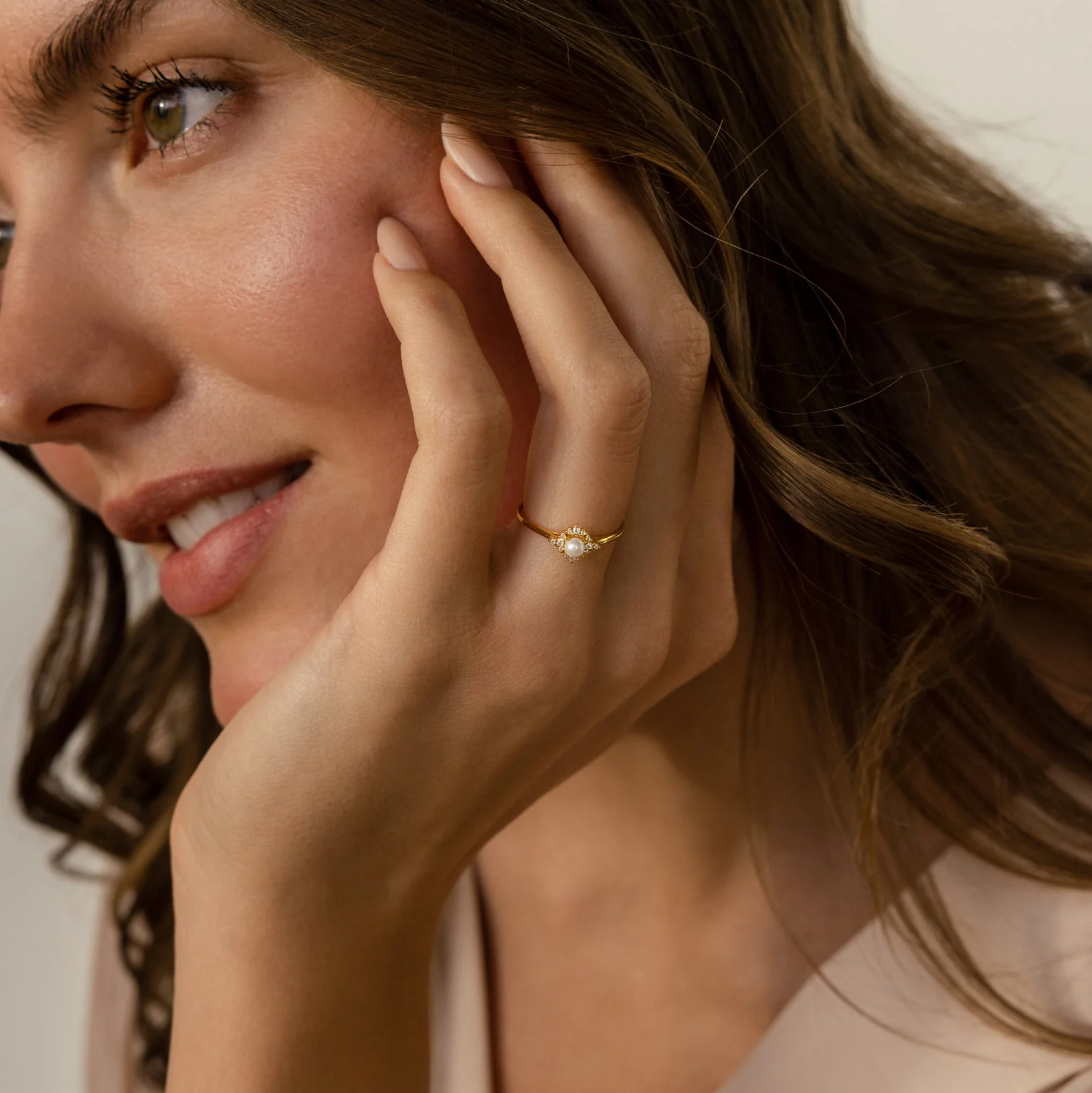 Vintage Pave Pearl Ring in 18K Gold - Image 3